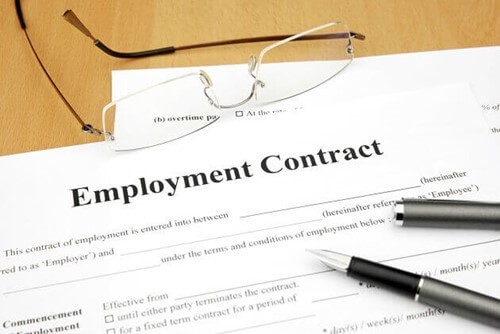 Basic written employment contract template including a job title, sick pay from an employment contract templates