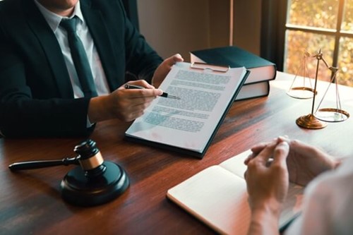 Employee getting legal advice with confidential support from qualified professionals as part of their wellbeing resources package.